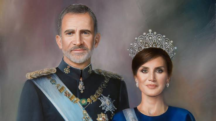 Bức chân dung chung của Felipe VI và Letizia làm sống lại hội họa cung đình