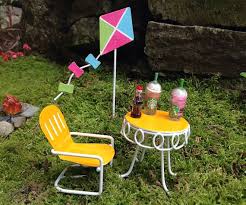 Miniature Fairy Garden Table And Chair Beach Fairy Garden Fairy Garden Furniture Miniature Fairy Gardens Garden Table And Chairs