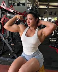 Panjapa Chumyam - Free pics, galleries & more at Babepedia