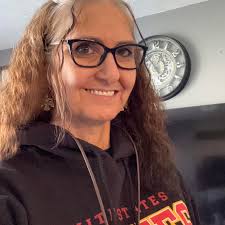 Crafty Guys Co was live.