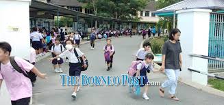 The state education department in a statement said the move involved 104 secondary schools and 705 primary schools, affecting some. 2 Schools Closed Due To Hazardous Levels Of Air Quality Borneo Post Online