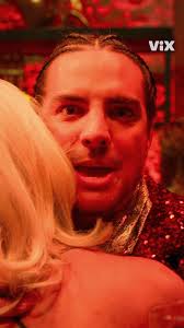 Ese consejo te doy, porque que el alma de la fiesta soy. 😎🥂, Si no me  crees, lánzate a ver #ParDeIdeotas en #ViX para comprobarlo. , Contenido  disponible para 🇺🇸 y 🇵🇷.