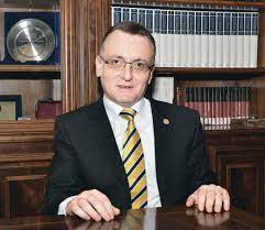 10% din promoţia curentă a elevilor nu a intrat la examenul de evaluare naţională care va începe miercuri, a anunţat ministrul educaţiei, sorin cîmpeanu, duminică, la antena 3. Sorin Mihai Cimpeanu Propus Ministru Al EducaÈ›iei È™i CercetÄƒrii 24 Ore
