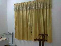 Sementara bahagian dalam rumah iaitu ruang tamu adalah dapur dan ruang makan dengan lantai kayu. Langsir Rumah Kampung Inspirasi Dekorasi Rumah
