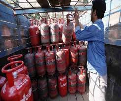 Budget 2021 income tax slabs and rates, income tax budget 2021 announcements updates: Lpg Cylinder Rates Cooking Gas Price Slashed By Rs 10 Cylinder To Now Cost Rs 809