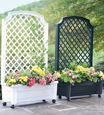A privacy screen fence is a great way to block out those peering eyes. 30 Clever And Pretty Diy Outdoor Privacy Screens