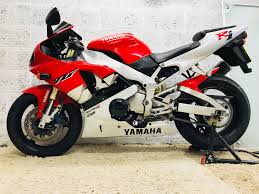 Developed without compromise and constructed with the most sophisticated engine and chassis technology, the r1 is the ultimate yamaha supersport. Yamaha Yzf R1 1998 2001 Tomorrow S Classic Today Classic Motorbikes
