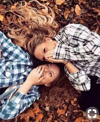 Couples Getting Pictures Taken Professionally Couples Pictures Professionally Bestfriendpictures Friend Photoshoot Friends Photography Best Friends Shoot