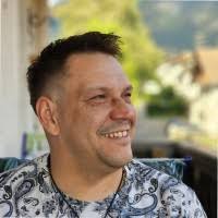 1100+ Profile mit dem Suchbegriff „Pfannstiel“