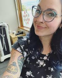 Mandi Pugh's Instagram, Twitter & Facebook