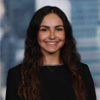 Elizabeth Leitao's Instagram, Twitter & Facebook