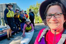 Walked at Tarpon Springs event “There's snow place like Tarpon” with  Kathy,Wendy & Laura. Boat parade was awesome!! ☃️