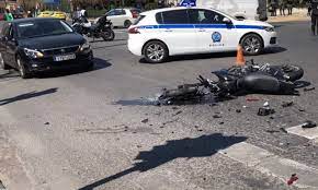 Οδηγός που κινείτο στο ρεύμα προς μαραθώνα έχασε, κάτω από άγνωστες συνθήκες, τον έλεγχο το οχήματός της καθώς έβγαινε από τη. Troxaio Sth Boylh Xamos Apo Sxolia Sto Twitter Den Exoyn Afhsei Tipote O Or8io Oi Xrhstes Sportime Gr