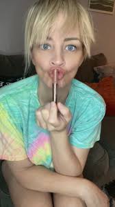 Transformative Lip Plumping: Embracing Denture Confidence