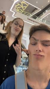 Elena Waller's Instagram, Twitter & Facebook