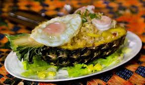 Nasi 4 cawan bawang merah bawang putih sos tiram cukup rasa serbuk lada hitam setengah nenas 1 biji carot cili padi cili blander kicap cair. Nasi Goreng Nanas Picture Of Malaysia Barcelona Tripadvisor