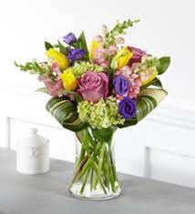 260 279 tykkäystä · 2 316 puhuu tästä. Yellow Flower Dream The Ftd Wondrous Memories Bouquet Surprise Az 85378 Ftd Florist Flower And Gift Delivery