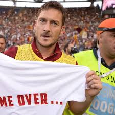 Francesco totti ist ein ehemaliger fußballspieler aus италия, (* 27 сент. Francesco Totti In The Rome Derby His 11 Goals For Roma Against Lazio Roma The Guardian