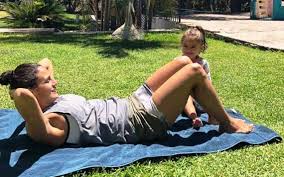 💪🇨🇱 un buen día para cambiar a chile!!! En Sus Redes Sociales Pide Paola Espinosa Ejercitarse En Casa El Sudcaliforniano Noticias Locales Policiacas Sobre Mexico Baja California Sur Y El Mundo