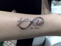 Pin De Elzane Viljoen Em Tattoo Escrita Tatuagem Simbolo Do Infinito Tatuagem Tatuagem De Flor No Ombro