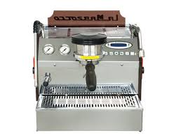 Even with its diminutive footprint—small enough for a kitchen counter—the gs3 has sufficient steam power and performance recovery for commercial. Genussguerilla La Marzocco Home Gs3 Und Linea Mini