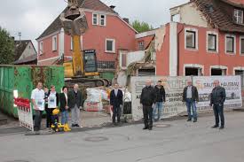 Weit über 500 jahre alt ist das rathaus der kreisstadt michelstadt im odenwald. Gasthof Metzgerei Zum Roten Haus In Andelfingen Umbau