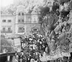 Nel 1701 i frati cappuccini di palermo tennero una missione di evangelizzazione. L Acchianata A Santa Rosalia Una Tradizione Secolare