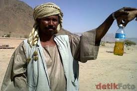 Both the buyers and sellers of the waste product, who. Cow S Urine Camel S Urine