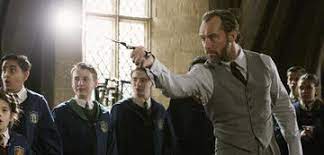 „immer für dich da auf netflix: Phantastische Tierwesen 2 Bei Netflix Diese Stars Wollten Dumbledore Spielen
