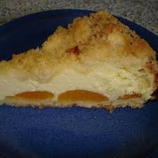 Der kuchen schmeckt nach leckerem biskuitboden und in der kombination mit pfirsich ist er ein echter traumkuchen. Quark Streusel Kuchen Mit Pfirsichen
