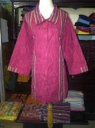 Kain tenun asli ntt punya berbagai motif seperti motif sumba, motif timor, motif rote dan motif flores. Model Baju Batik Lurik Untuk Kerja