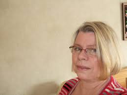 Bernadette HOENS (CASIEZ), 75 ans (POULLIGNAC, LENS, ISSY LES MOULINEAUX)