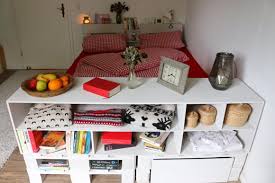 Je nachdem, wie viele paletten sie verarbeiten und wie sie diese anordnen, ergeben sich so verschieden große liegeflächen. Bett Aus Paletten Bauen So Einfach Geht S Selbermachen De