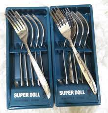 Sendok dan garpu yang dibuat dari kayu sonokeling jawa, yang di finishing dengan cara diamplas. Super Doll Garpu Makan Superdoll Stainless Steel 1 Lusin Lazada Indonesia