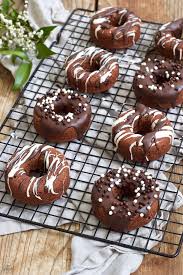 Schoko Donuts Aus Dem Backofen Rezept Sweets Lifestyle Rezept Donuts Backen Rezepte Schoko