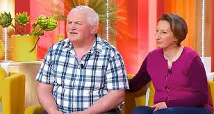 Sa biographie, son actualité, ses photos et vidéos. C Est Mon Choix Evelyne Thomas Retrouve Thierry Et Annie L Amour Est Dans Le Pre Cherie 25 Devant M6 Toutelatele