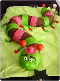Gateau Chenille Le Blog De La Marmotte Gateau Anniversaire Enfant Cakes De Luxe Cupcake Anniversaire
