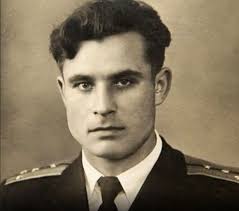 On a flight from New York to London, Jack Littlejohn decided to give up his  first-class seat to Violet, an 88-year-old retired nurse traveling alone.  In a selfless act, Jack Littlejohn moved