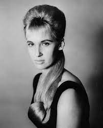 What happened to tammy wynette? The Tragic Life Of Tammy Wynette Tammy Wynette S Painkiller Addiction