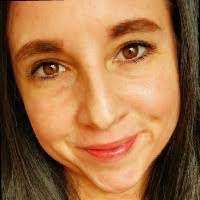 Julia Travis's Instagram, Twitter & Facebook