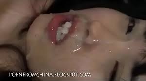 Chinese GF likes the guy and lets him cum on her face - XNXX.COM