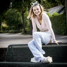 Emma wortelboer (24) became the youngest finalist in the history of the knowledge quiz last week. Manderveense Emma Wortelboer De Kans Dat Ik Win Is Nul Foto Tubantia Nl