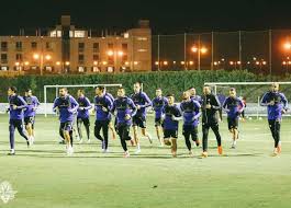 يرتدي فريق نادي بيراميدز اللون الكحلي الكامل في مباراته أمام نظيره الاتحاد الليبي في بداية مشوار الفريق ببطولة كأس الكونفدرالية على إستاد الإسكندرية. Ù…Ù†Ø§ÙØ³ Ø¨ÙŠØ±Ø§Ù…ÙŠØ¯Ø² Ø¨Ø§Ù„ÙƒÙˆÙ†ÙÙŠØ¯Ø±Ø§Ù„ÙŠØ© Ø§Ù„Ø§ØªØ­Ø§Ø¯ Ø§Ù„Ù„ÙŠØ¨ÙŠ ÙŠÙÙˆØ² Ø¹Ù„Ù‰ Ø¨Ø·Ù„ Ø§Ù„ØµÙˆÙ…Ø§Ù„ 4 1 Ø§Ù„Ù…ØµØ±ÙŠ Ø§Ù„ÙŠÙˆÙ…