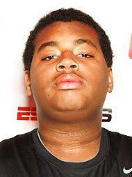 Darius Hinton's Instagram, Twitter & Facebook