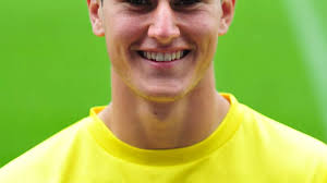 Everton FC sign Oldham keeper Chris Renshaw