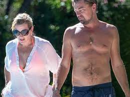 Kate winslet has spoken about why her and leonardo dicaprio never got together, and if you listen closely, you can hear everyone making the same joke. Kate Winslet And Leonardo Dicaprio Had A Bff Vacation In Saint Tropez Glamour