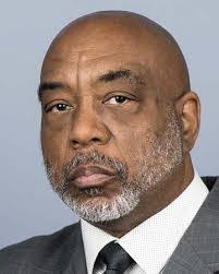 Michael Runk's Instagram, Twitter & Facebook