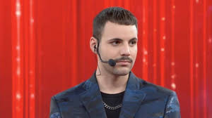 Raffaele renda eliminato ad amici 2021? 6nefnp7cgkosxm