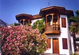 Akyaka Ya Gidip Asla Geri Donmeyi Dusunmemek Icin Akil Celen Sahane Sebepler Evler Mimari Home Fashion