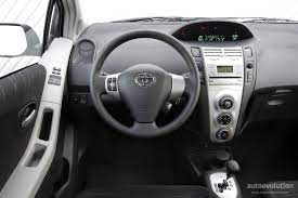 El placer de manejar un yaris se potencia con el techo solar eléctrico, que provee una sensación de libertad y amplitud.* 7 airbags en todas las versiones. Toyota Yaris 5 Doors Specs Photos 2006 2007 2008 Autoevolution